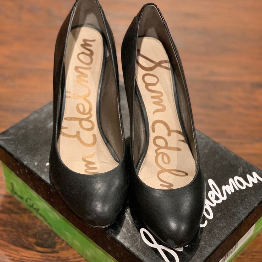 Black Sam Edelman pump high heels